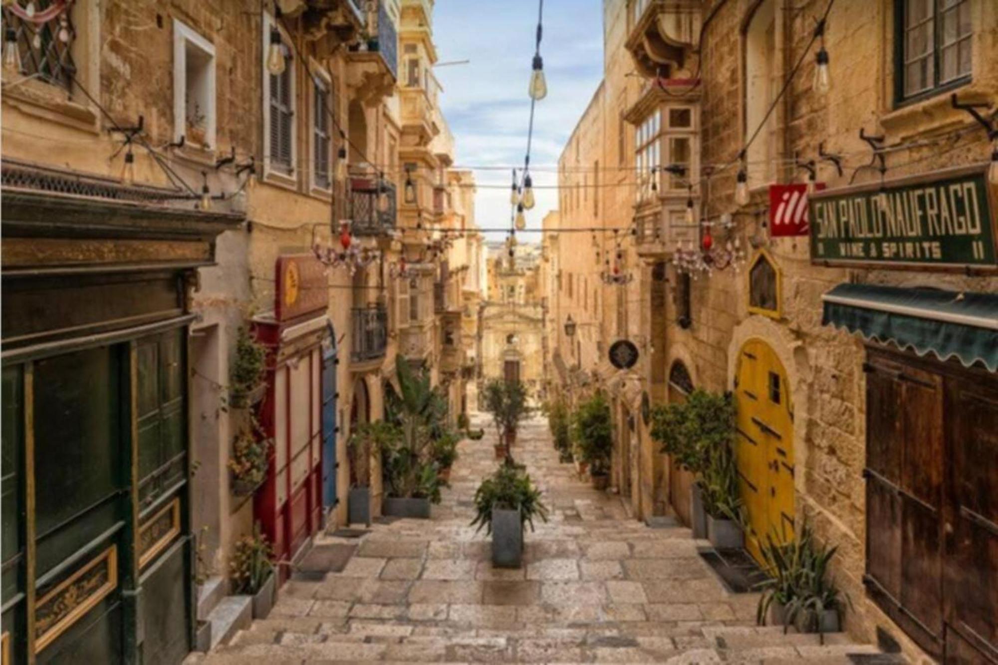 Authentic Gf Apartment With Terrace At The 3 Cities Marina Cospicua Экстерьер фото