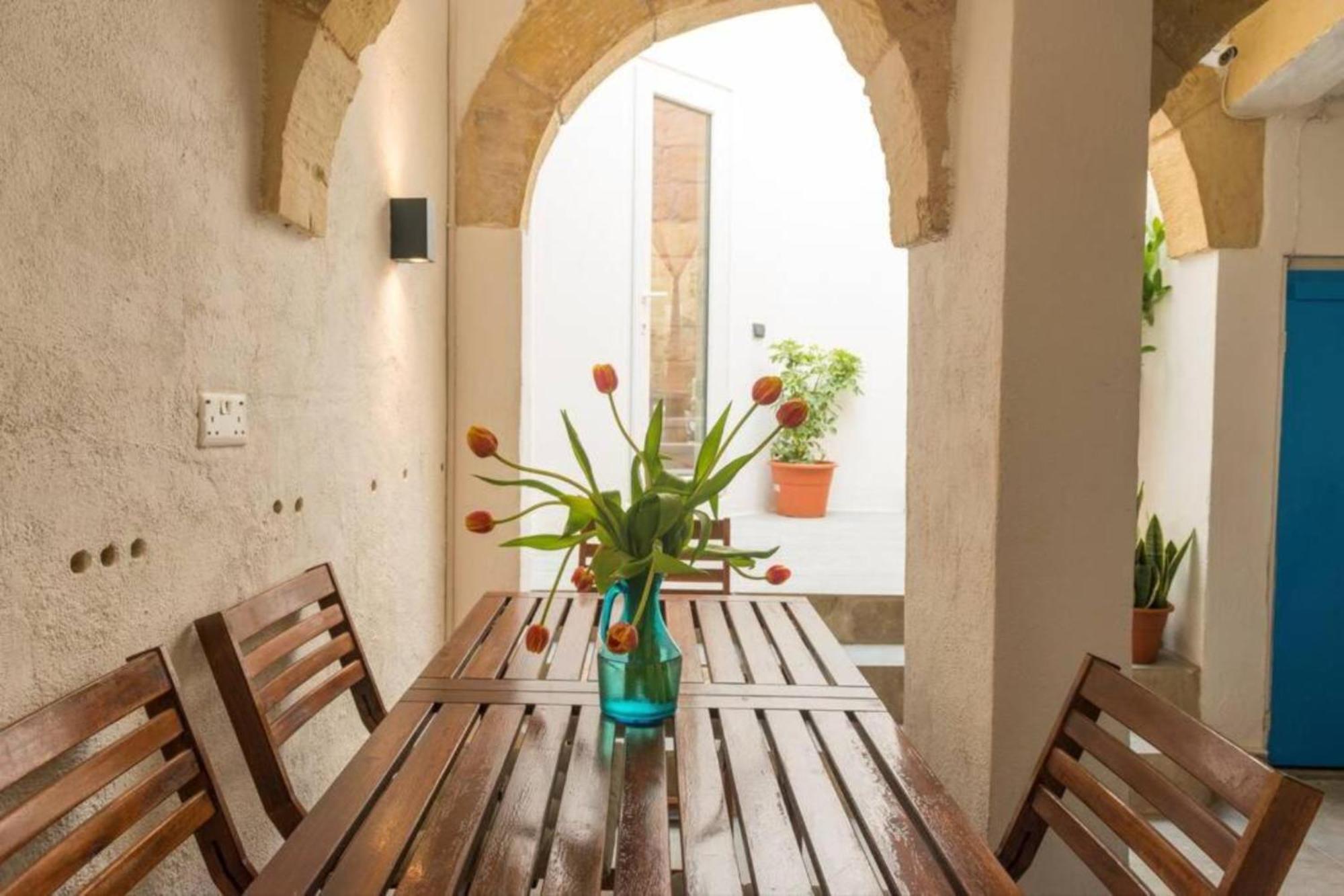Authentic Gf Apartment With Terrace At The 3 Cities Marina Cospicua Экстерьер фото